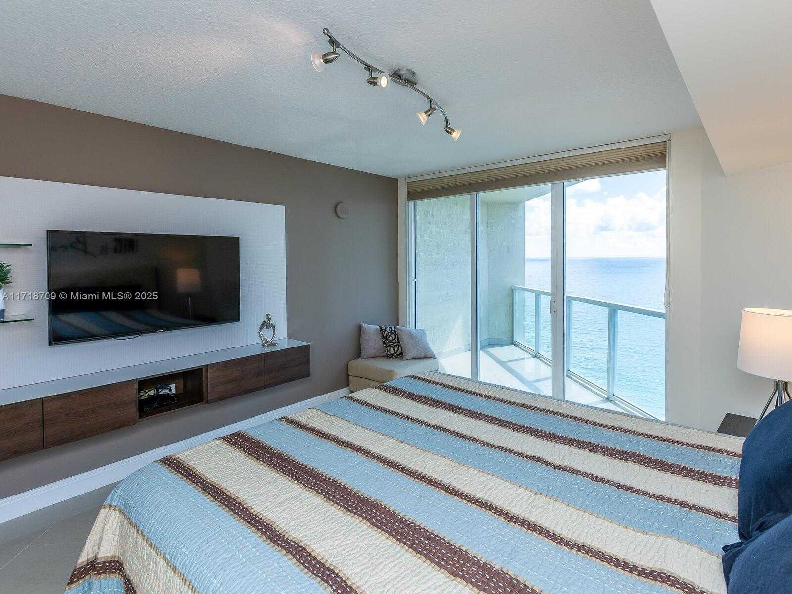 Small Image of 16699 COLLINS AVE #1709, Sunny Isles Beach Number 16