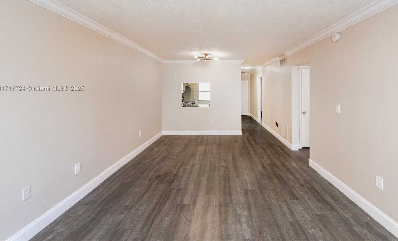 Small Image of 201 GALEN DR #201, Key Biscayne Number 3