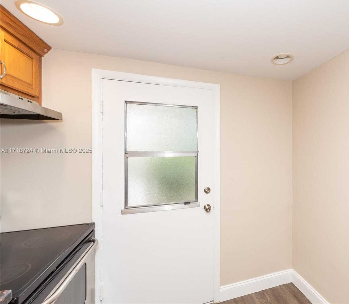 Small Image of 201 GALEN DR #201, Key Biscayne Number 9