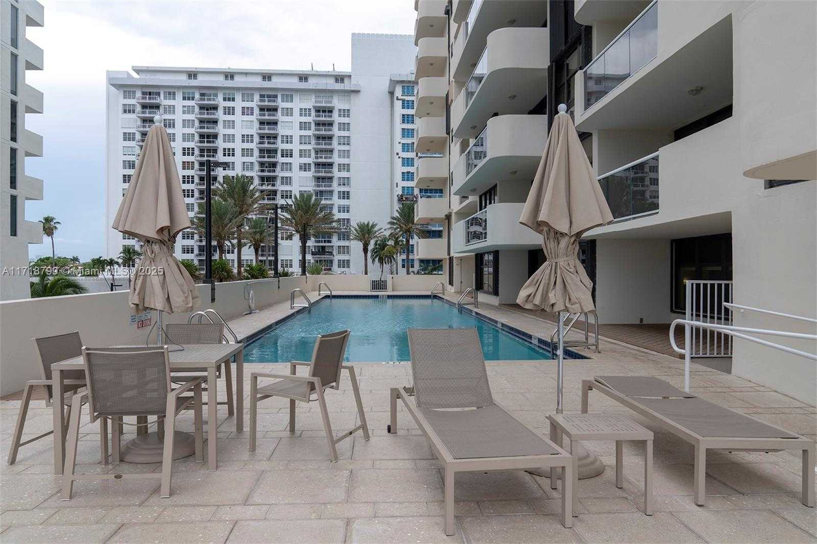 Small Image of 5757 COLLINS AVE #1604, Miami Beach Number 10