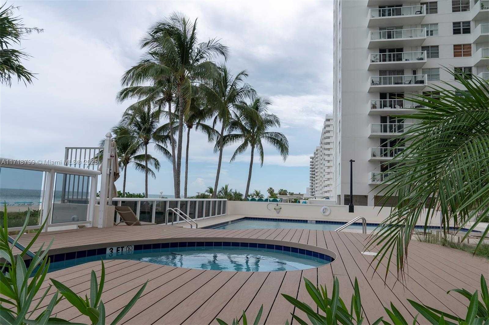 Small Image of 5757 COLLINS AVE #1604, Miami Beach Number 12