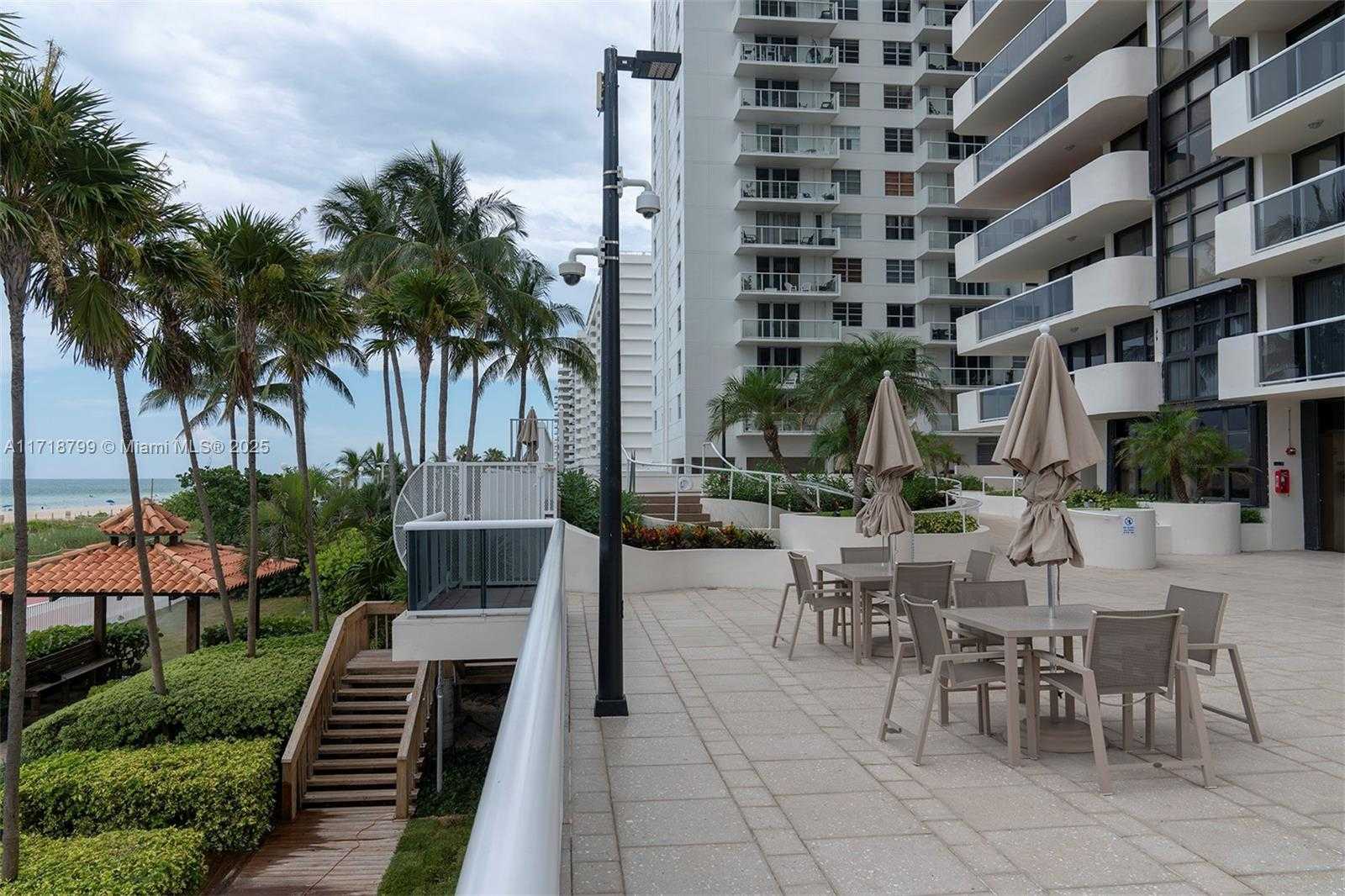 Small Image of 5757 COLLINS AVE #1604, Miami Beach Number 15