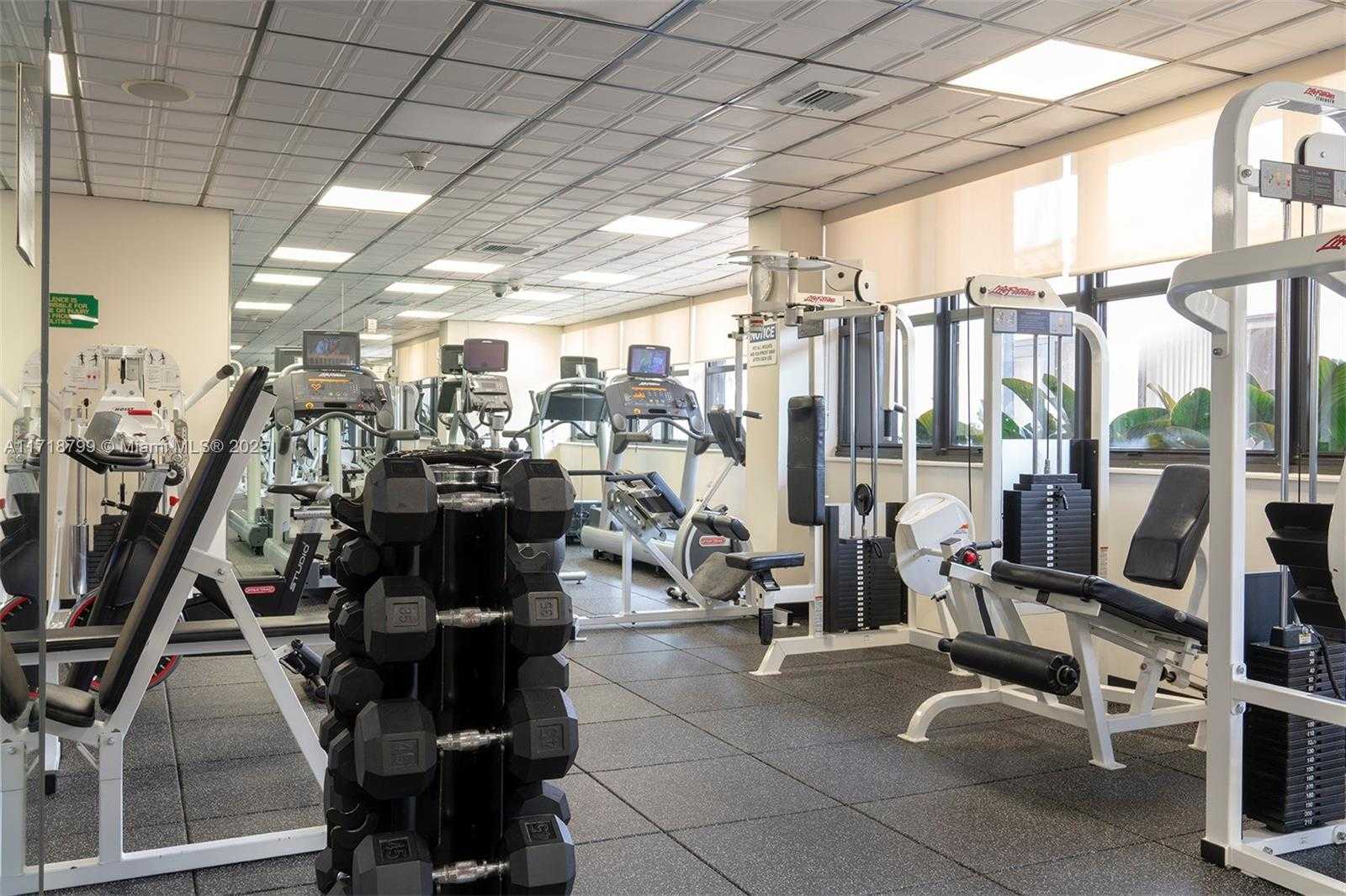 Small Image of 5757 COLLINS AVE #1604, Miami Beach Number 30