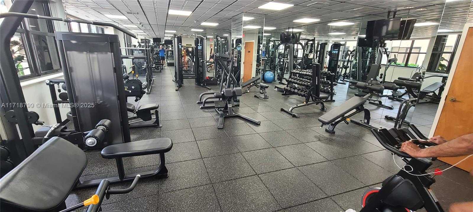 Small Image of 5757 COLLINS AVE #1604, Miami Beach Number 32