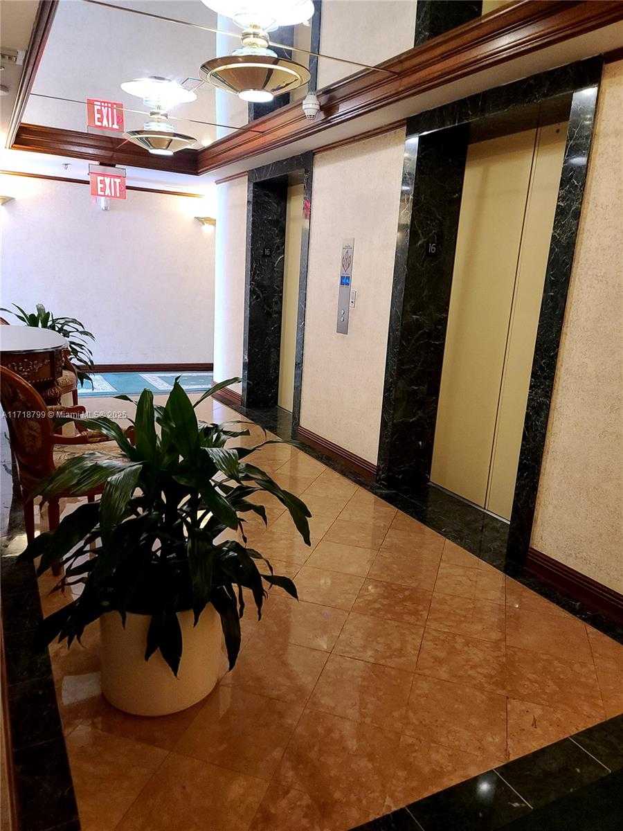 Small Image of 5757 COLLINS AVE #1604, Miami Beach Number 37