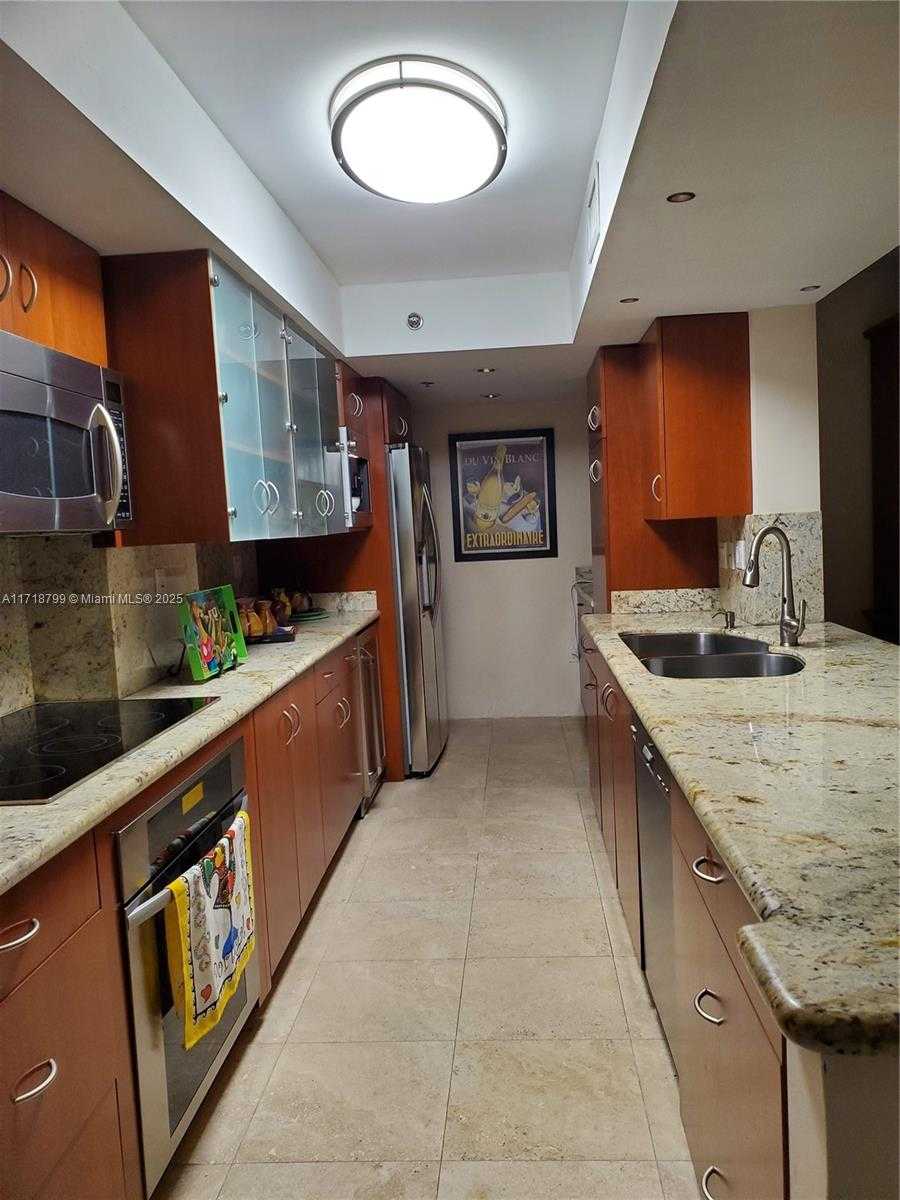 Small Image of 5757 COLLINS AVE #1604, Miami Beach Number 46