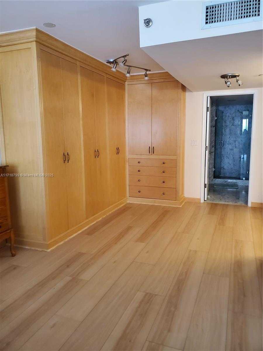 Small Image of 5757 COLLINS AVE #1604, Miami Beach Number 49