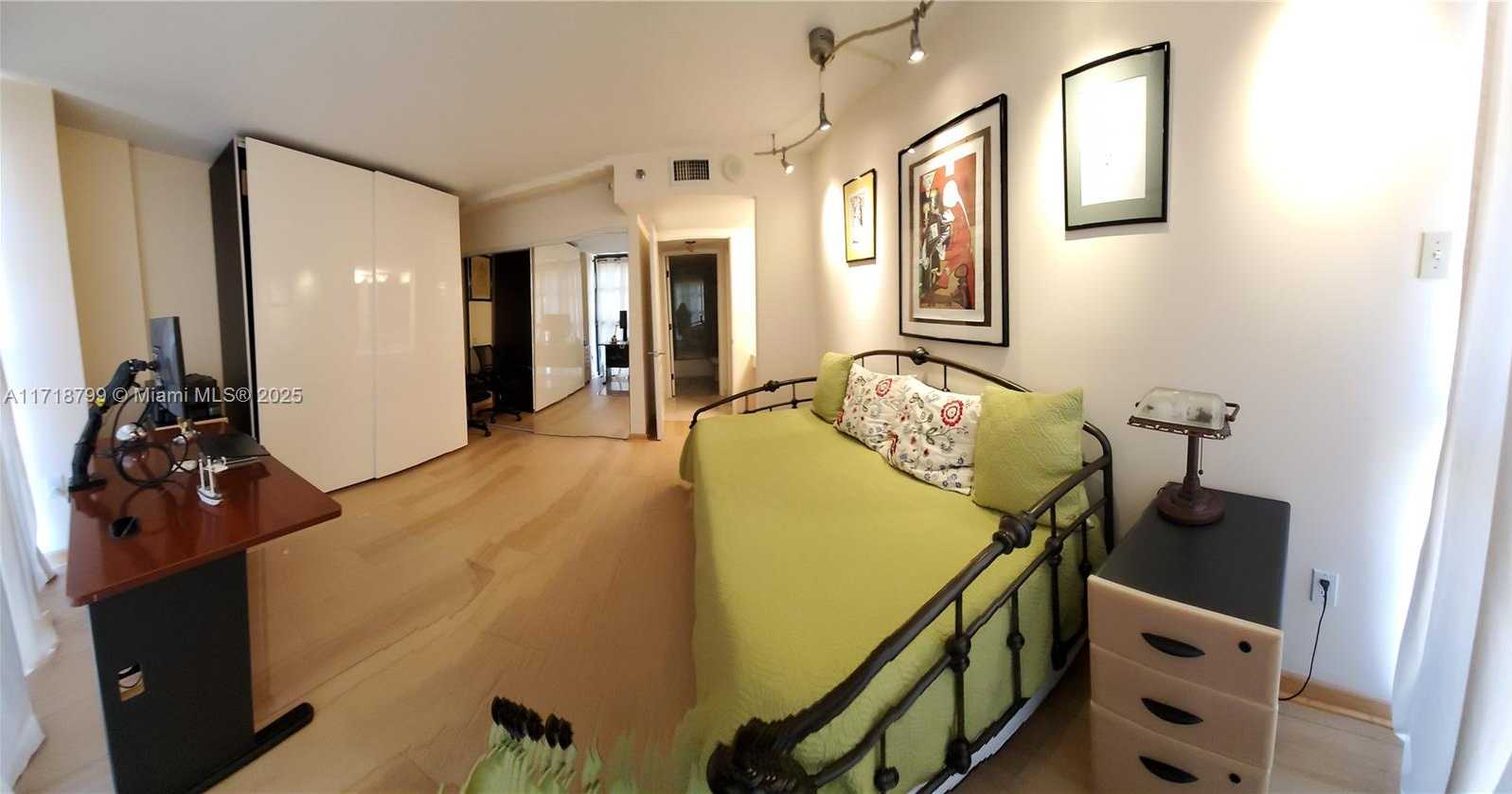 Small Image of 5757 COLLINS AVE #1604, Miami Beach Number 53