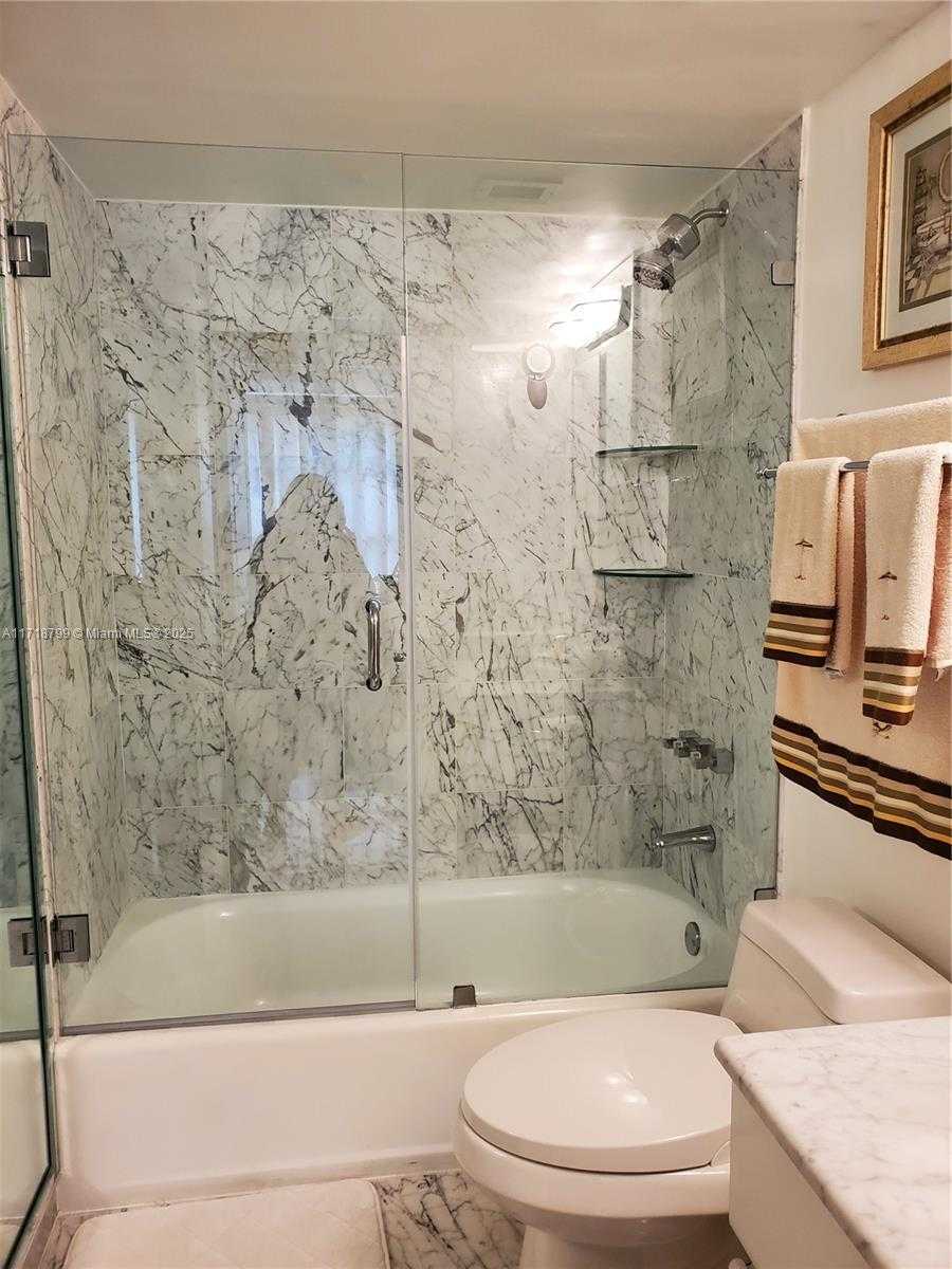 Small Image of 5757 COLLINS AVE #1604, Miami Beach Number 55