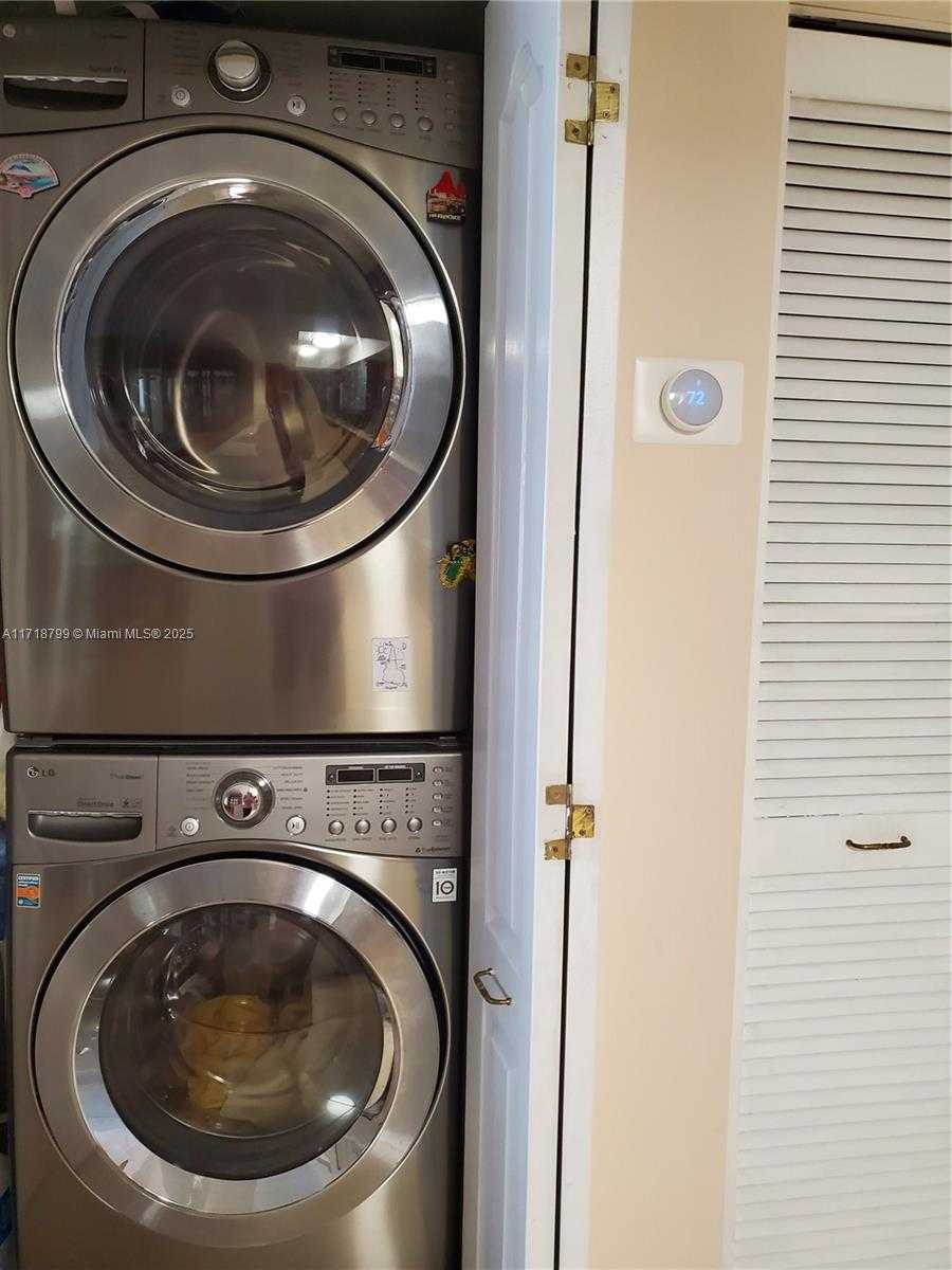Small Image of 5757 COLLINS AVE #1604, Miami Beach Number 57