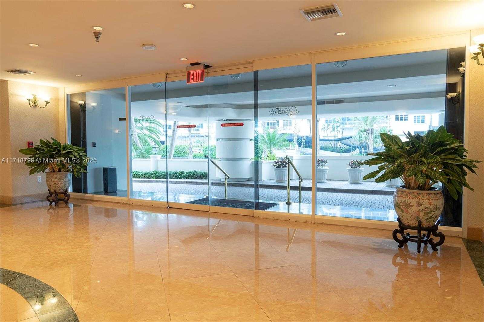 Small Image of 5757 COLLINS AVE #1604, Miami Beach Number 6