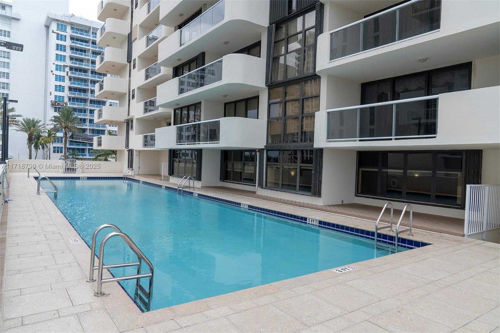 Small Image of 5757 COLLINS AVE #1604, Miami Beach Number 9