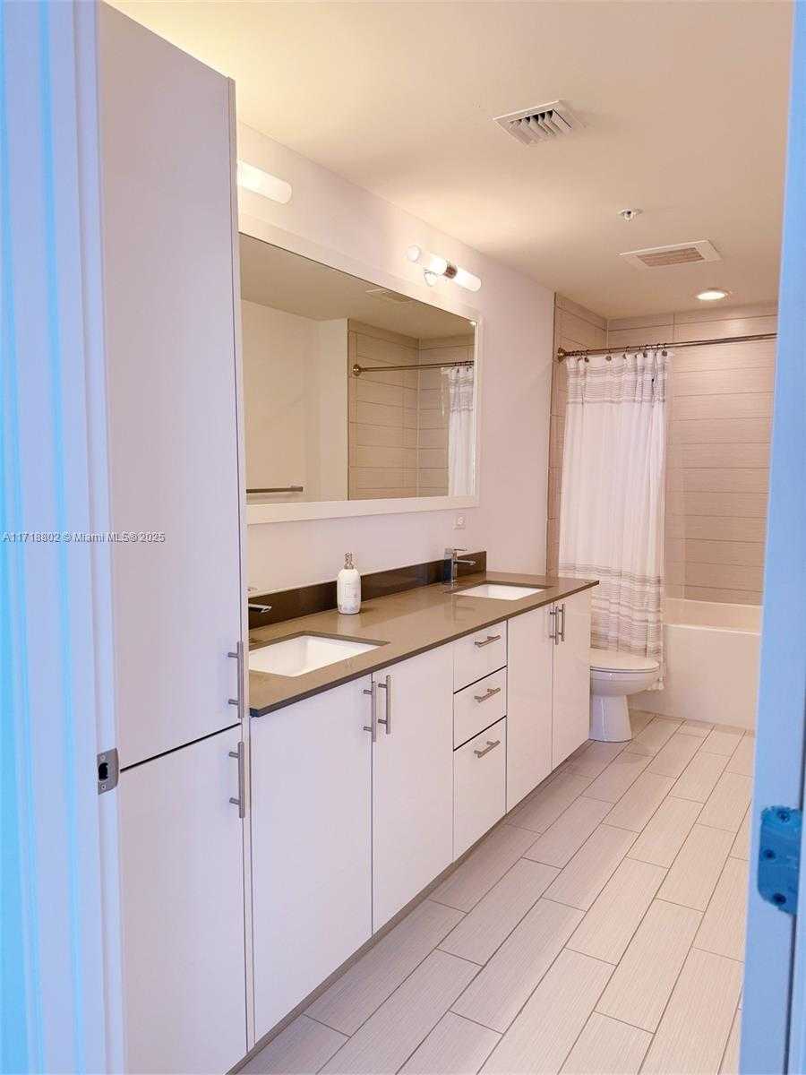 Small Image of 999 SOUTH WEST 1ST AVE #2611, Miami Number 8