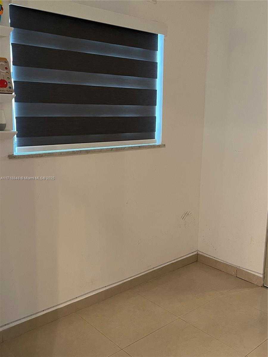 Small Image of 4000 NORTH EAST 170 ST #102, North Miami Beach Number 11