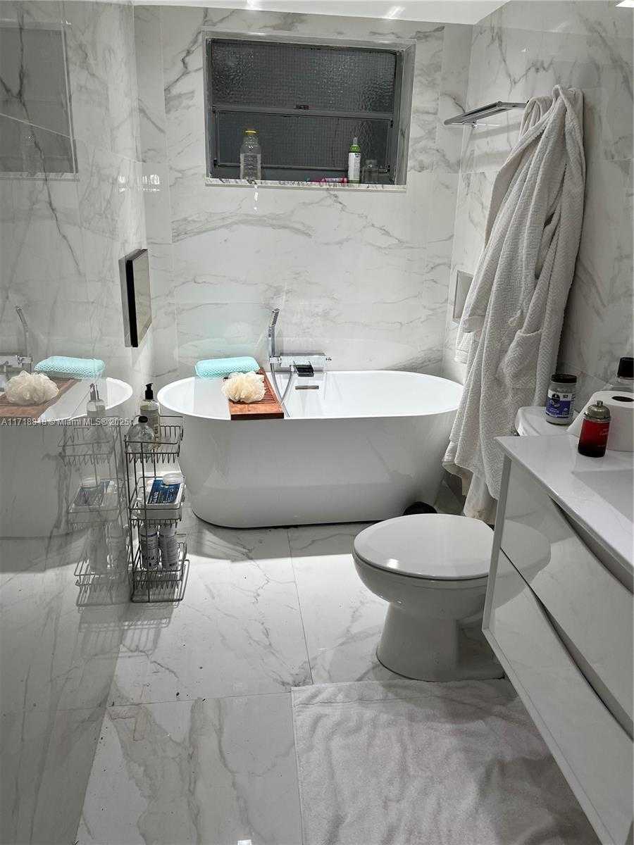Small Image of 4000 NORTH EAST 170 ST #102, North Miami Beach Number 15
