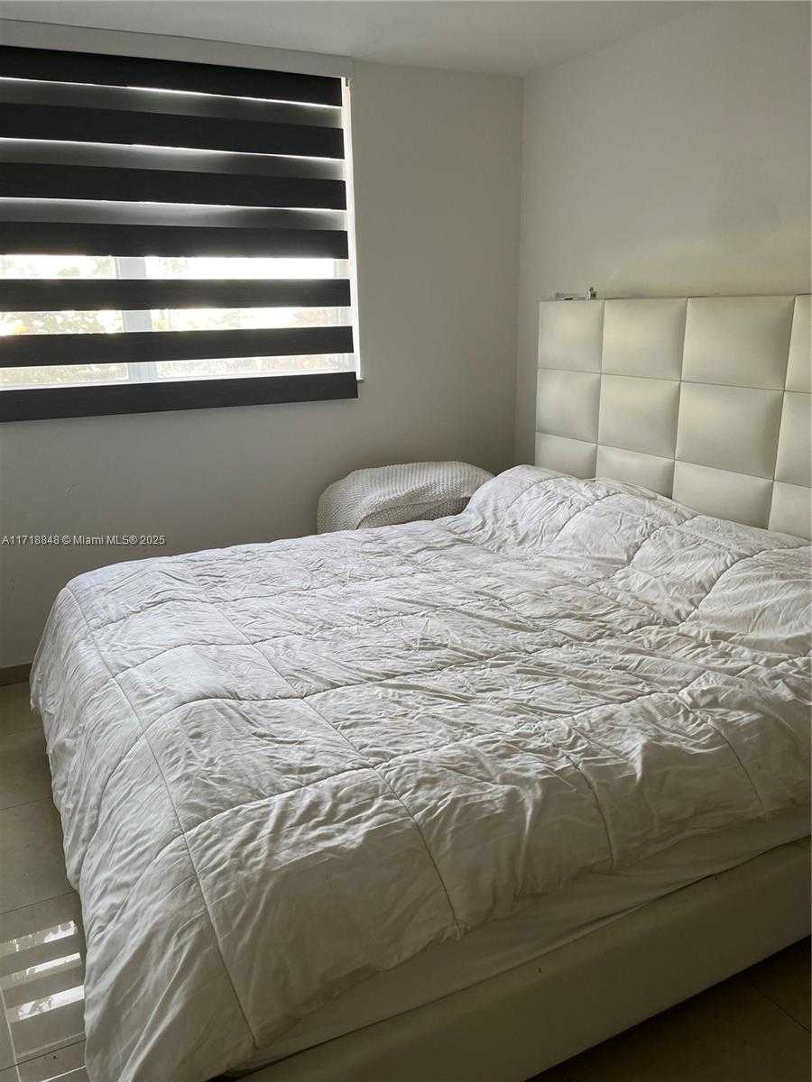 Small Image of 4000 NORTH EAST 170 ST #102, North Miami Beach Number 17