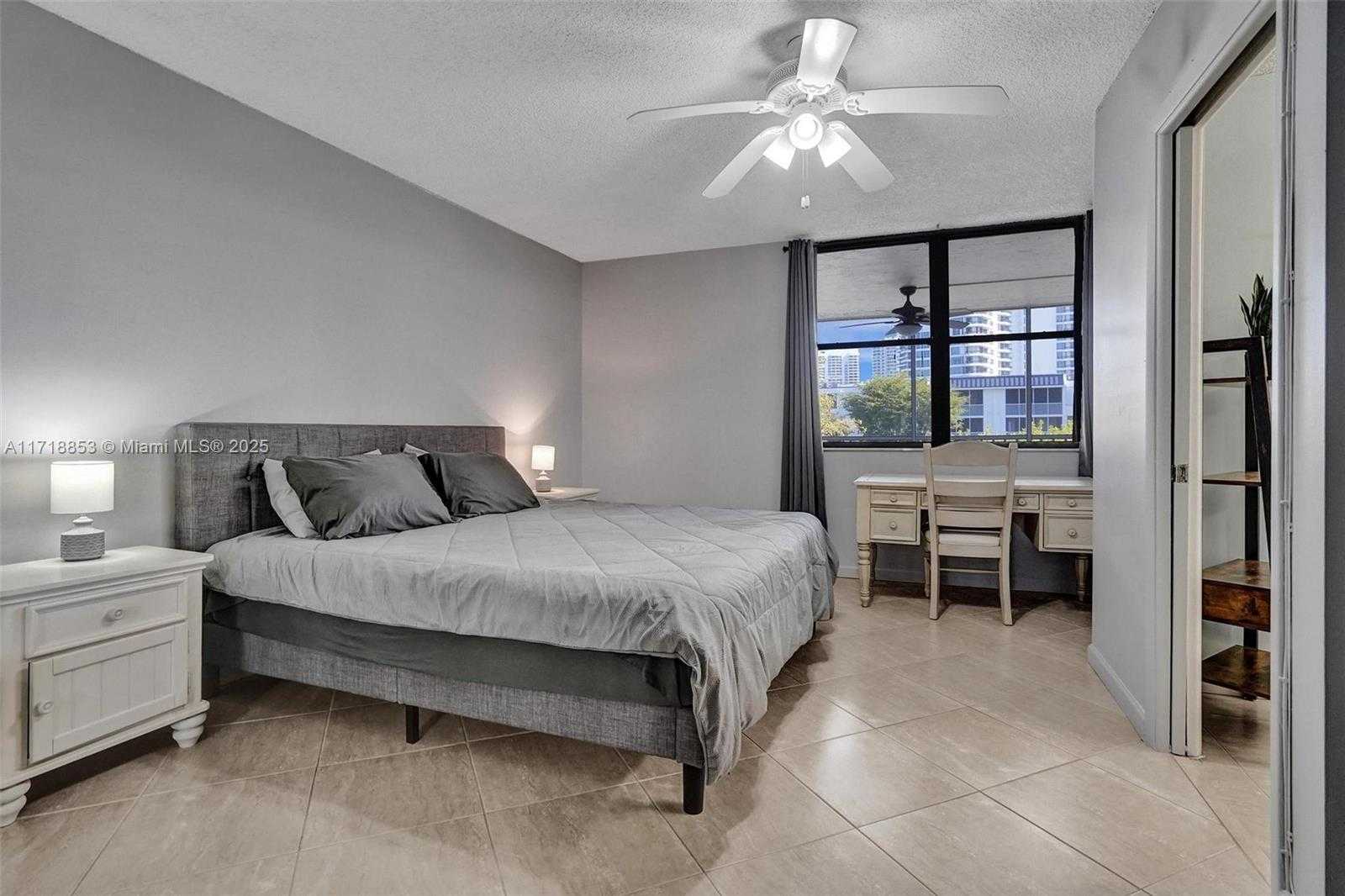 Small Image of 3350 NORTH EAST 192ND ST #4A-B, Aventura Number 18