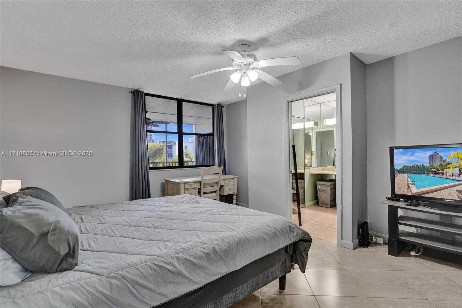 Small Image of 3350 NORTH EAST 192ND ST #4A-B, Aventura Number 19