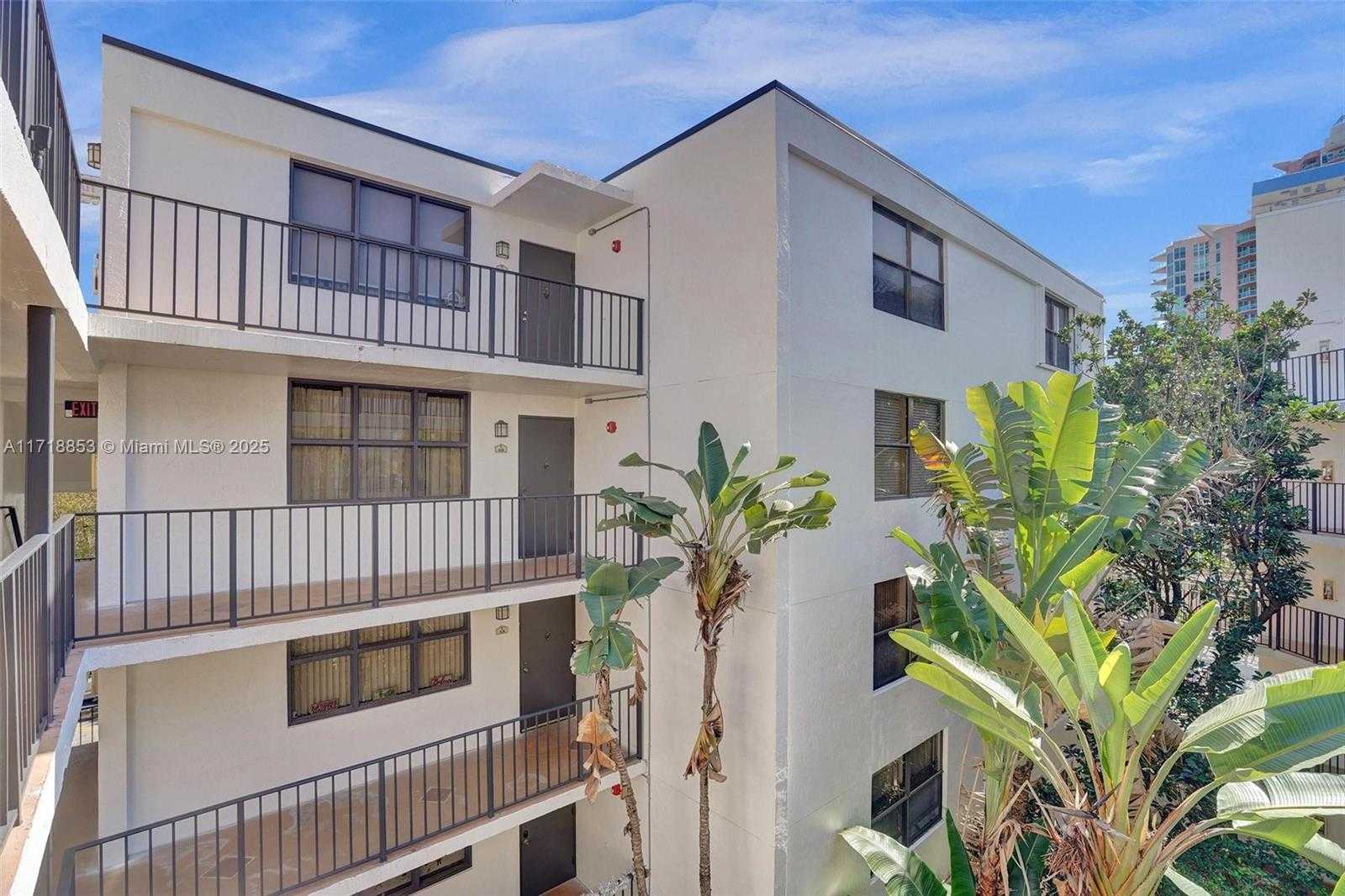 Small Image of 3350 NORTH EAST 192ND ST #4A-B, Aventura Number 35