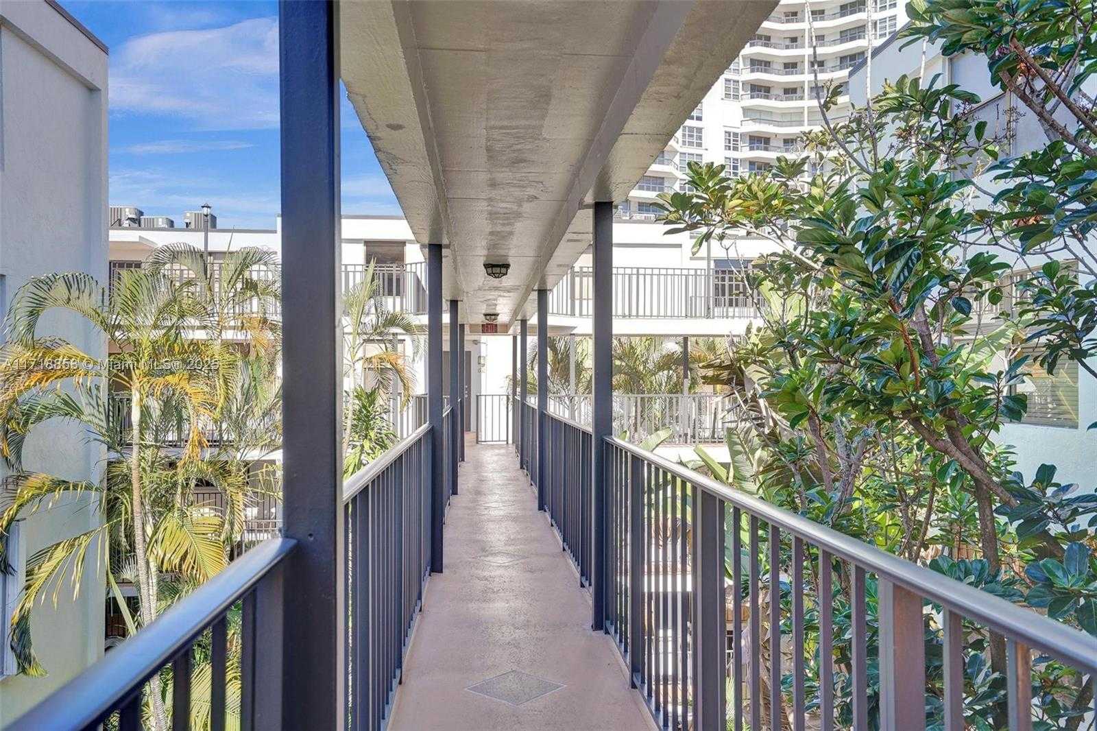 Small Image of 3350 NORTH EAST 192ND ST #4A-B, Aventura Number 37