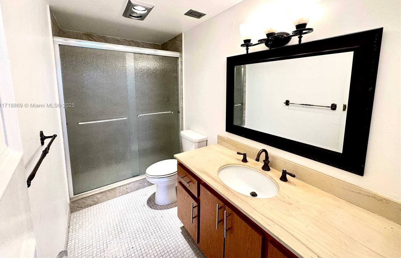 Small Image of 500 BAYVIEW DR #1531, Sunny Isles Beach Number 11