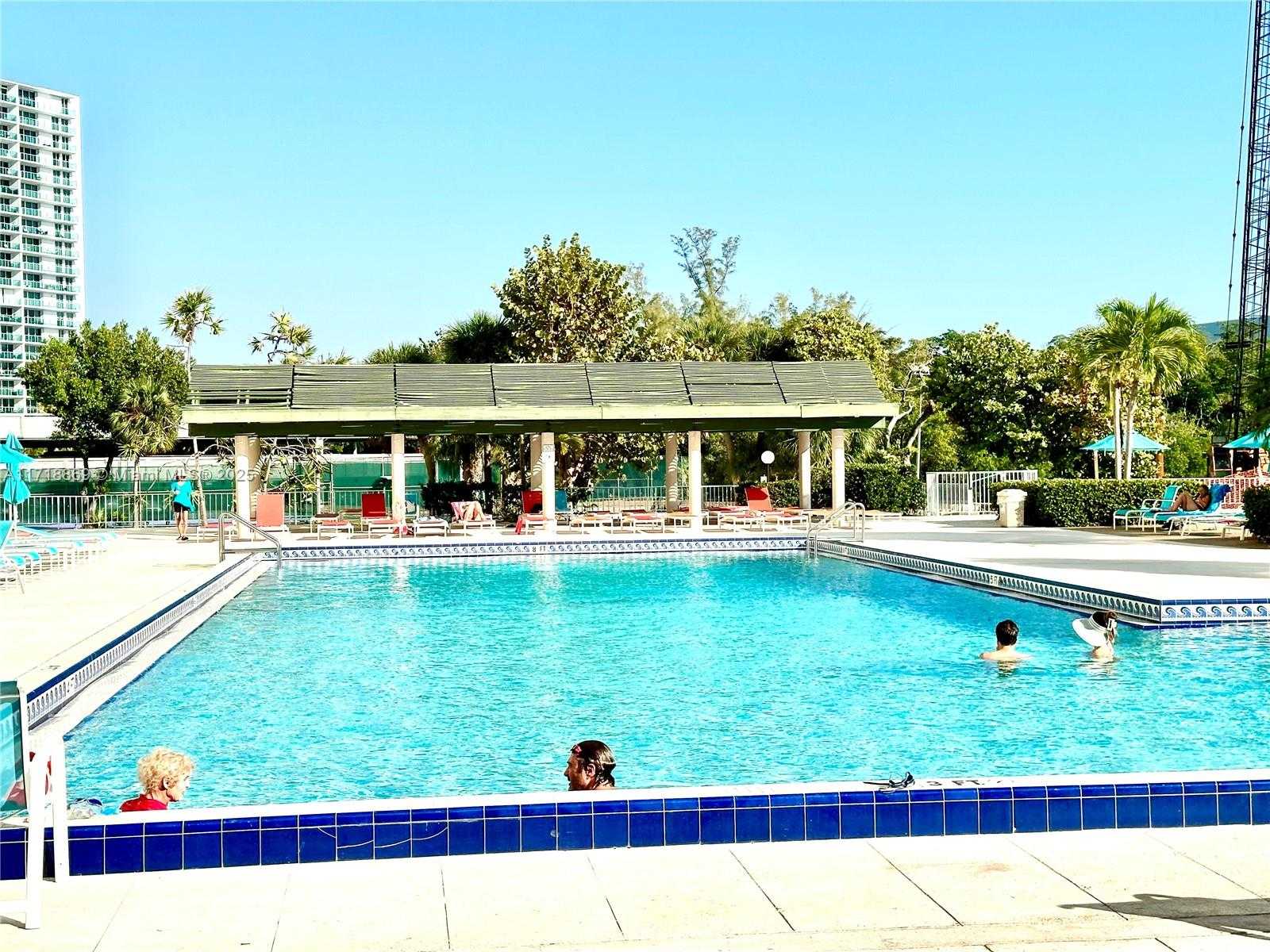 Small Image of 500 BAYVIEW DR #1531, Sunny Isles Beach Number 14