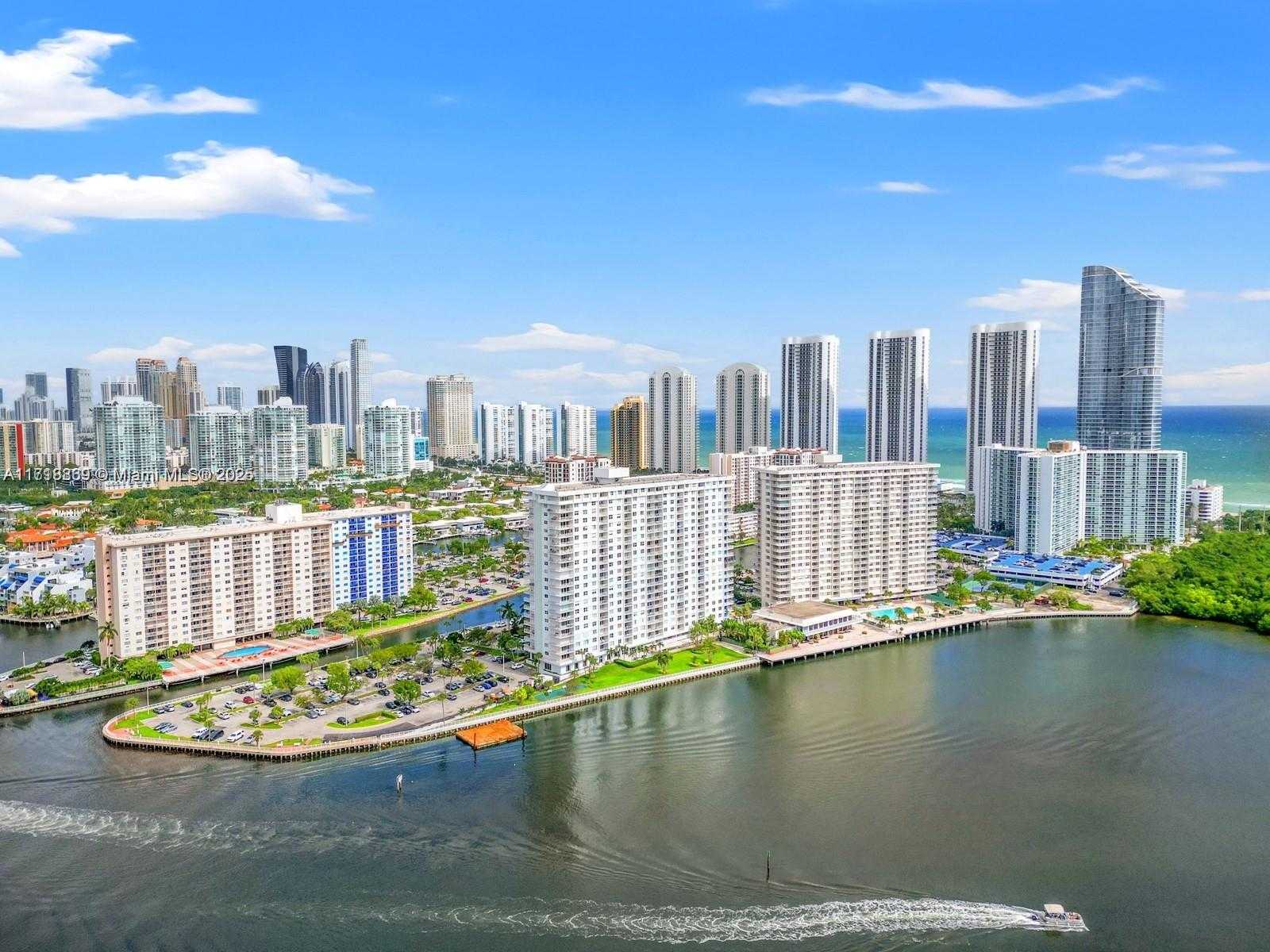 Small Image of 500 BAYVIEW DR #1531, Sunny Isles Beach Number 21