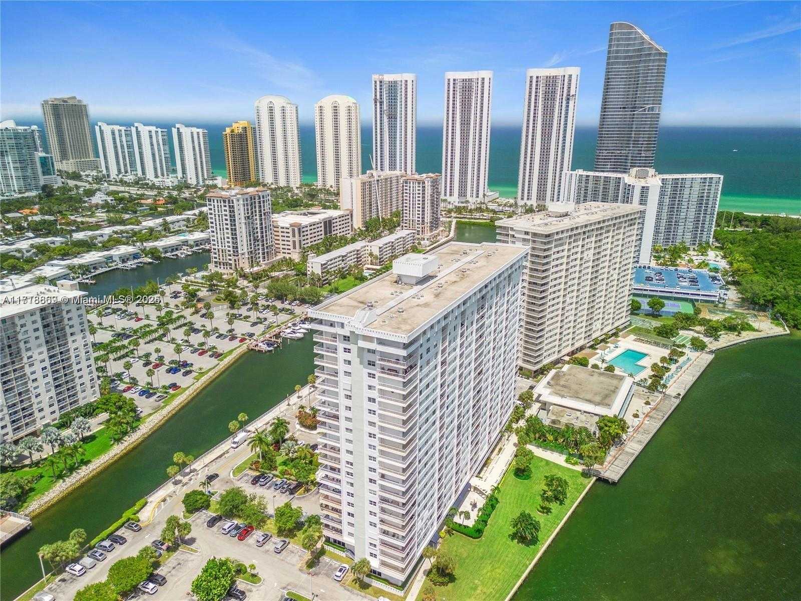 Small Image of 500 BAYVIEW DR #1531, Sunny Isles Beach Number 22