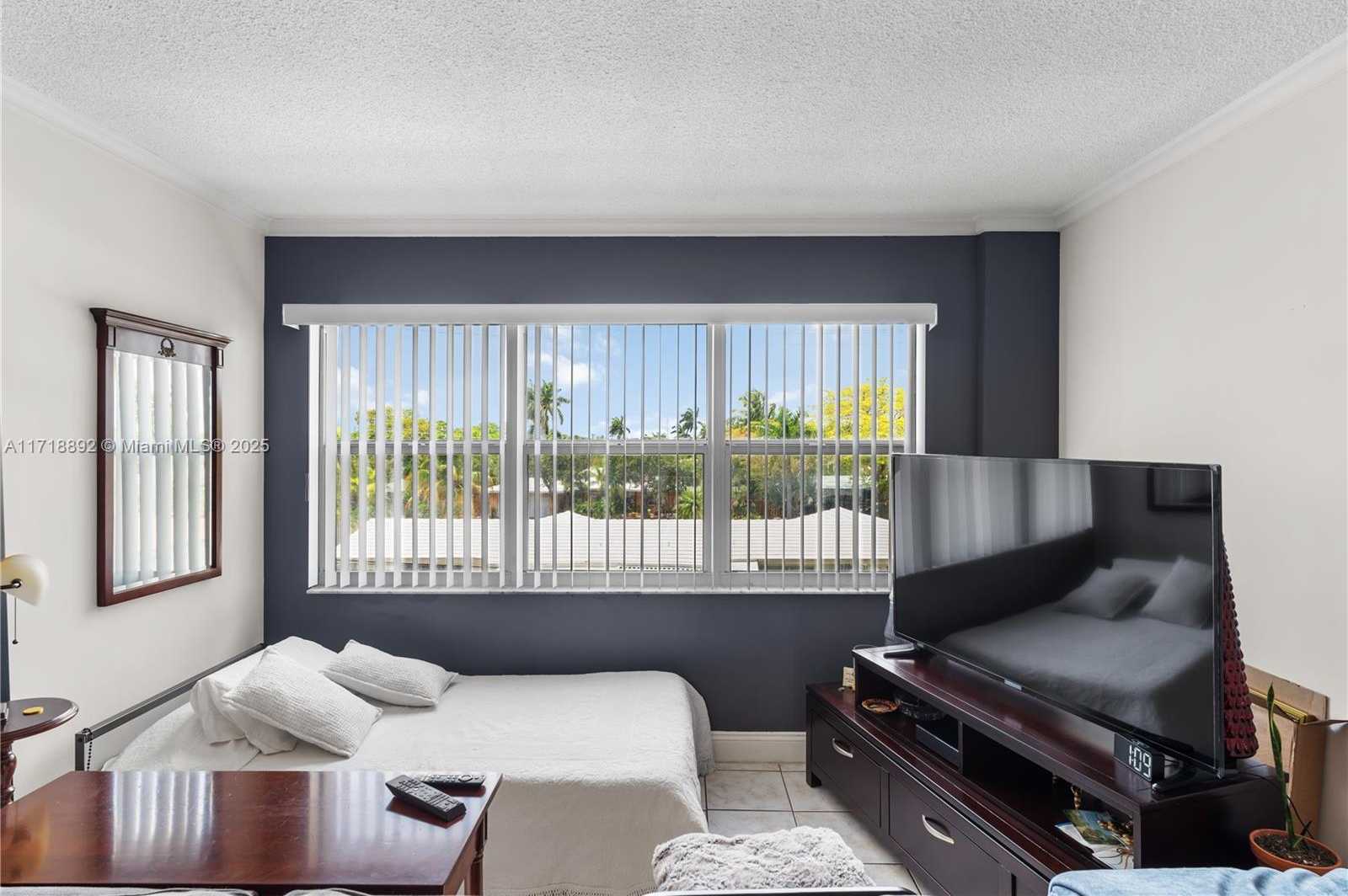 Small Image of 2555 NORTH EAST 11TH ST #303, Fort Lauderdale Number 11