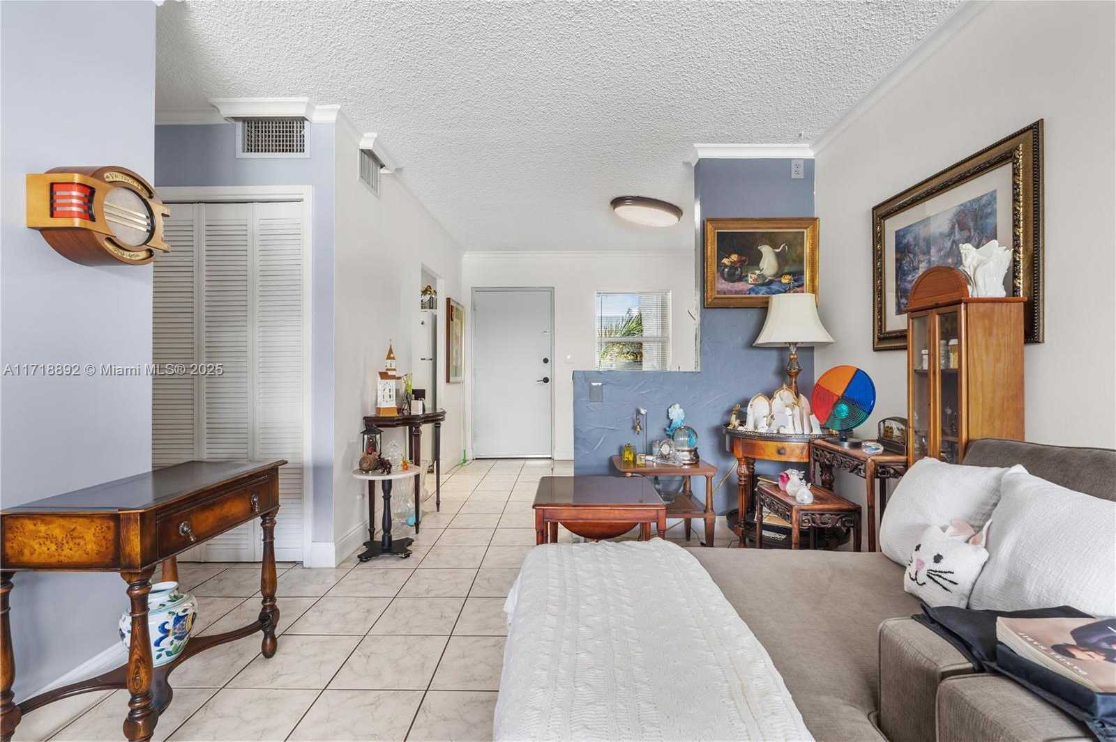 Small Image of 2555 NORTH EAST 11TH ST #303, Fort Lauderdale Number 12