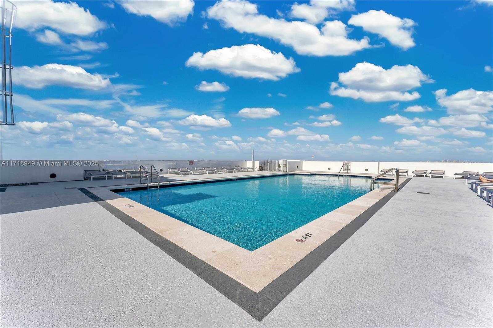 Small Image of 1830 RADIUS DR #418, Hollywood Number 20