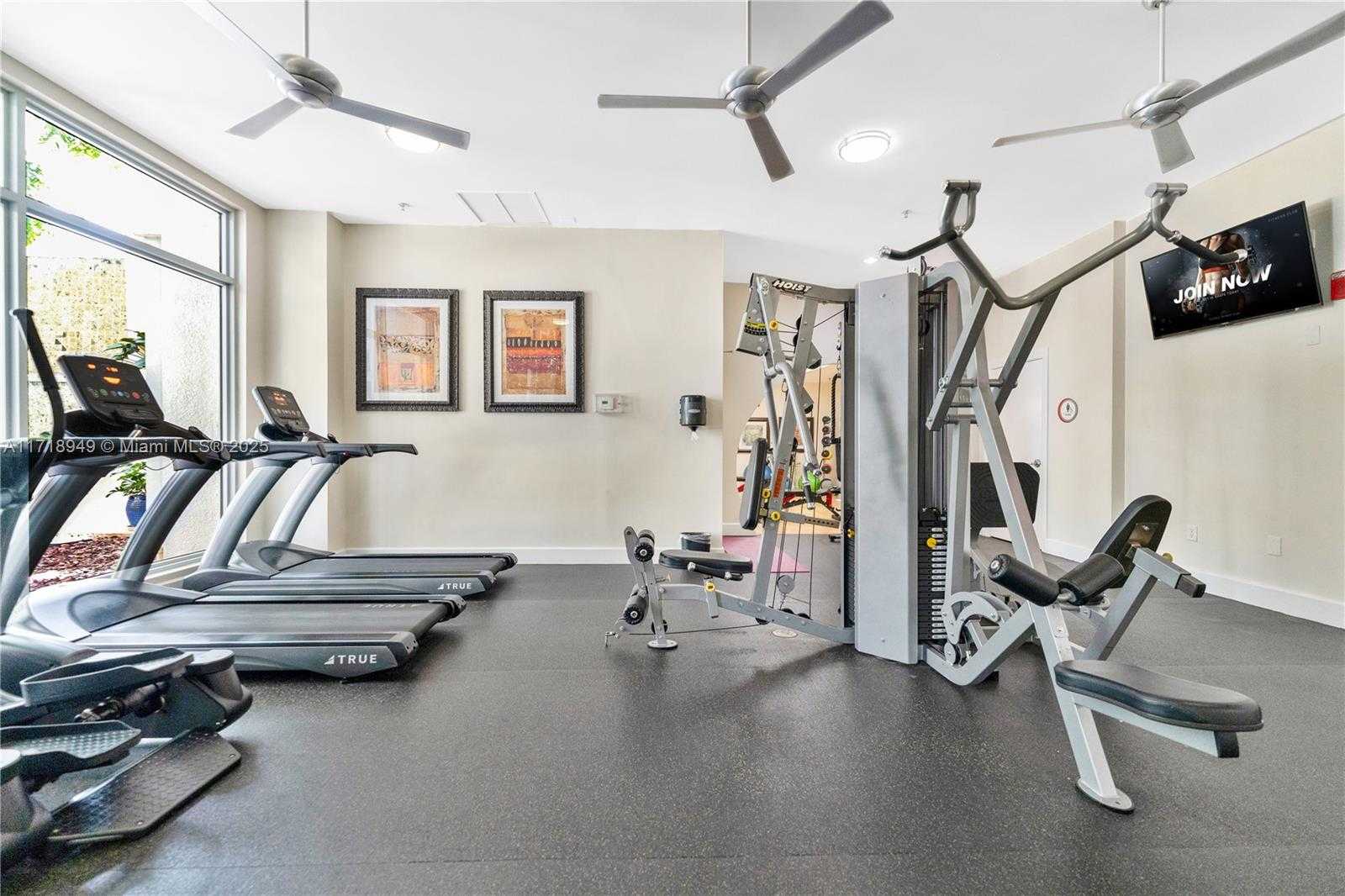 Small Image of 1830 RADIUS DR #418, Hollywood Number 25