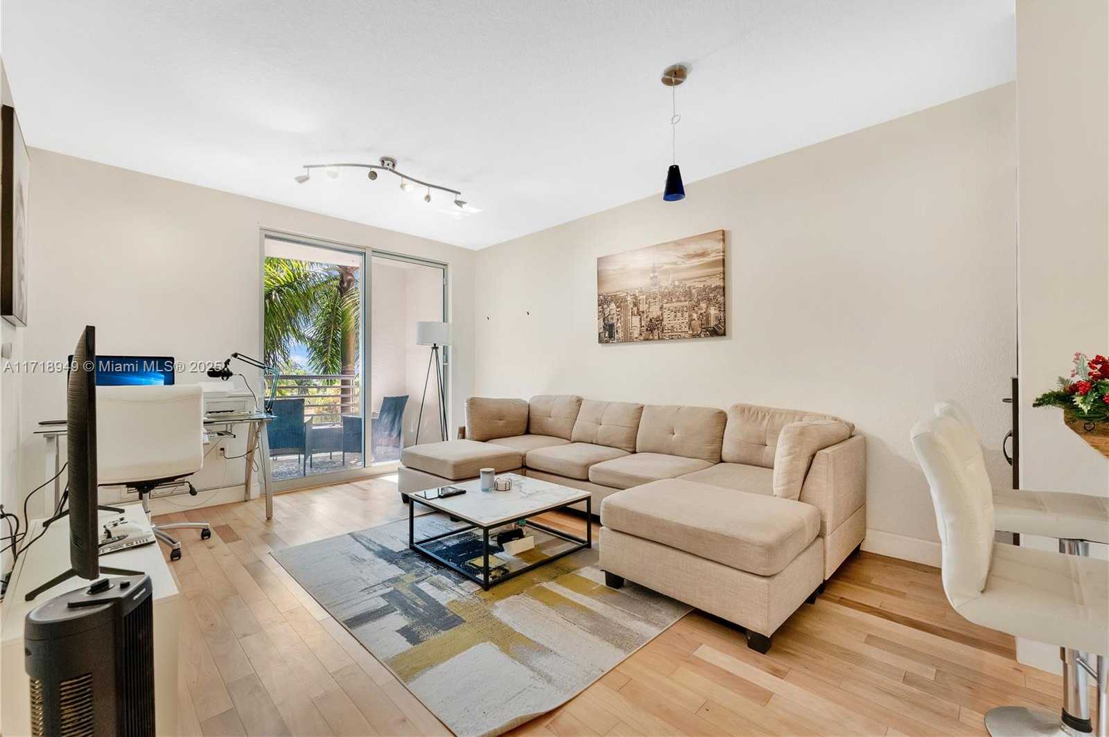 Small Image of 1830 RADIUS DR #418, Hollywood Number 5