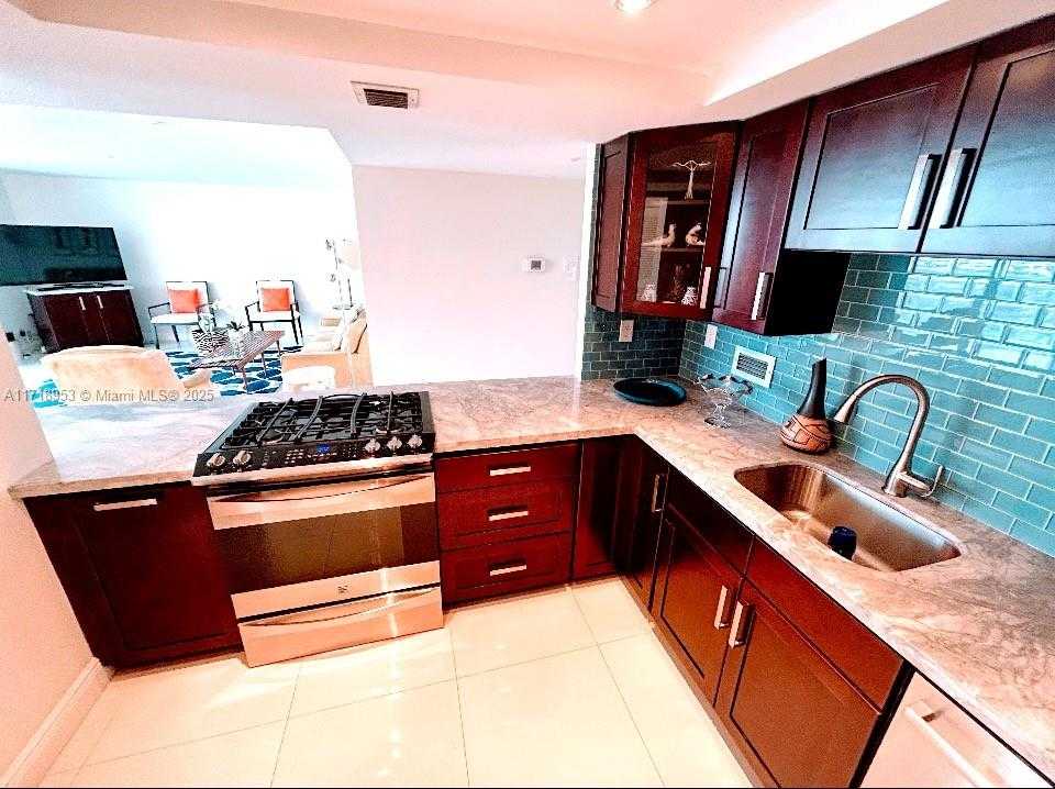 Small Image of 2030 SOUTH OCEAN DR #506, Hallandale Beach Number 39