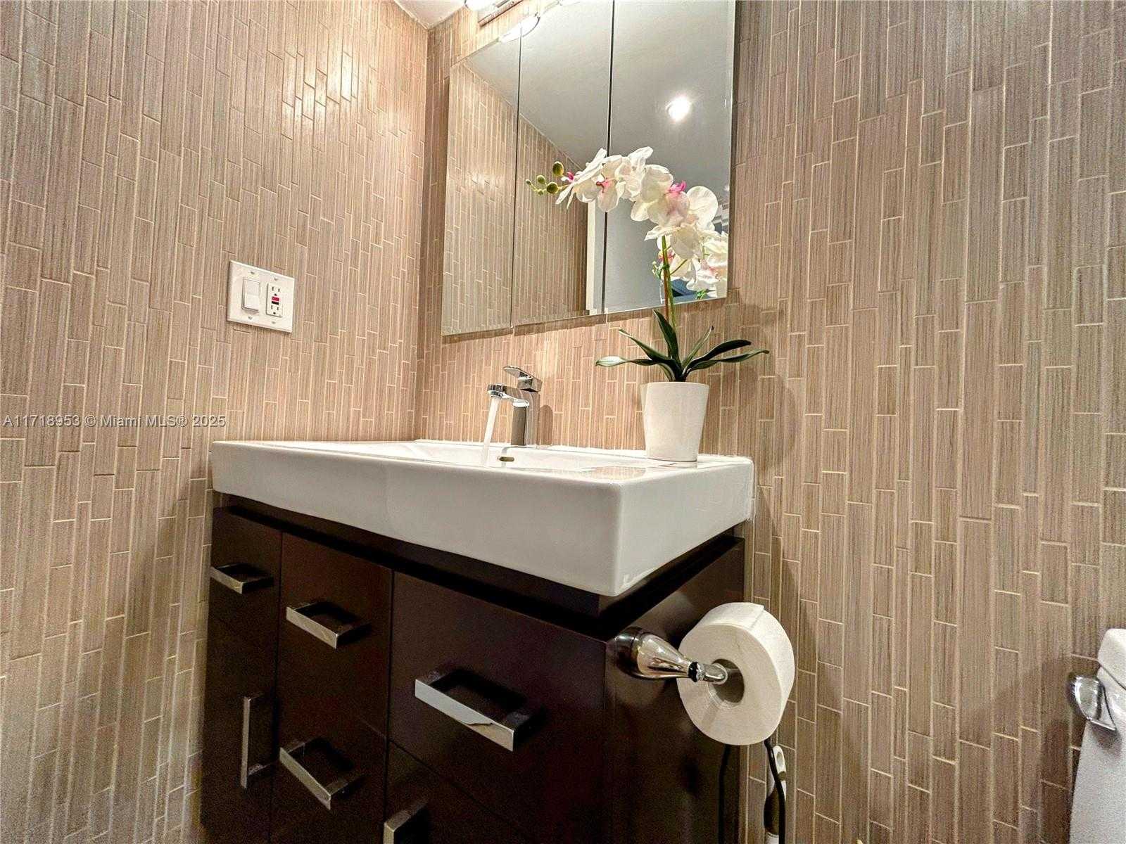 Small Image of 2030 SOUTH OCEAN DR #506, Hallandale Beach Number 54