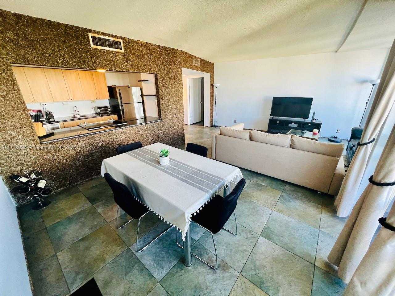 Small Image of 900 BAY DR #411, Miami Beach Number 3