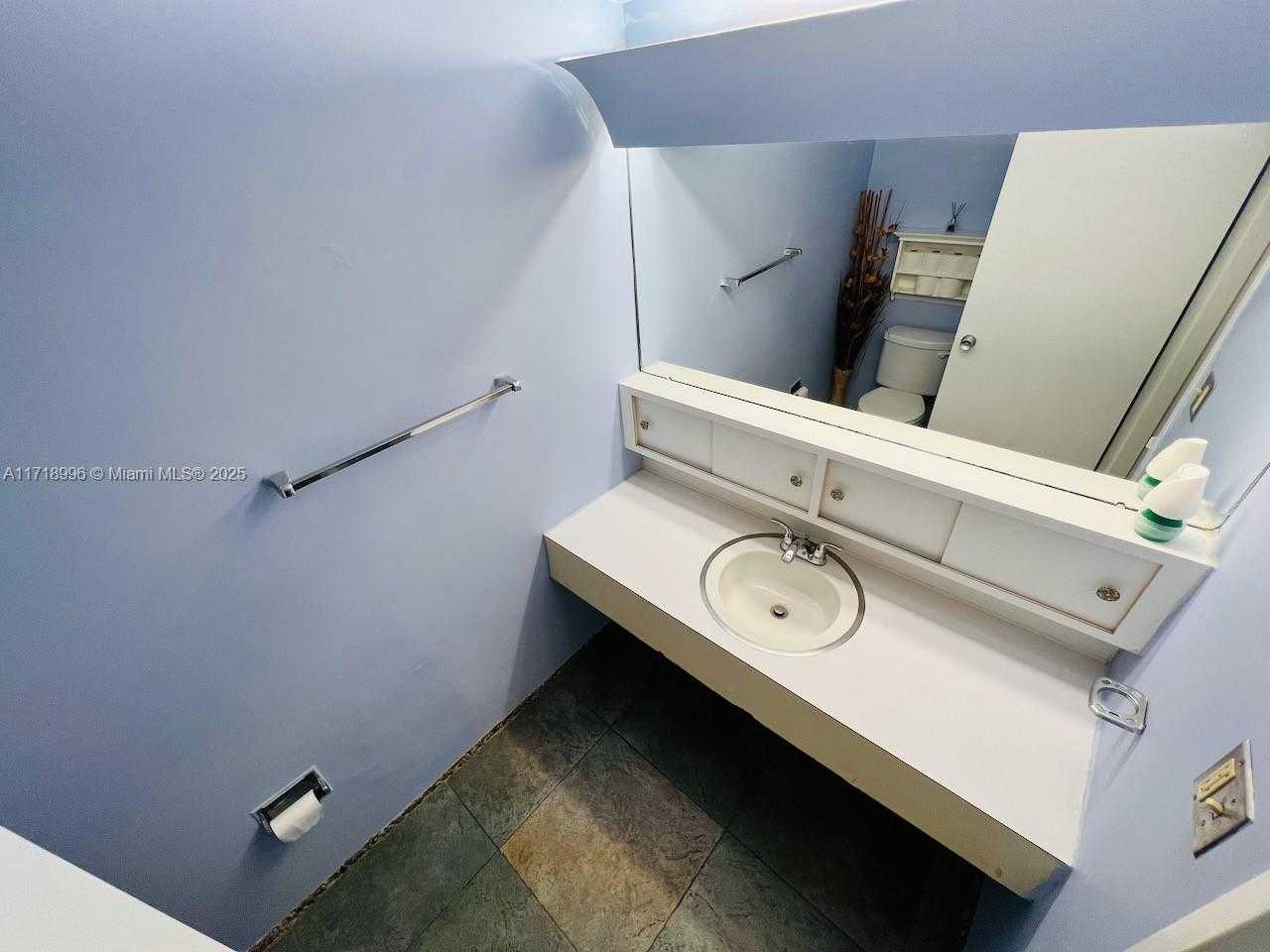 Small Image of 900 BAY DR #411, Miami Beach Number 30