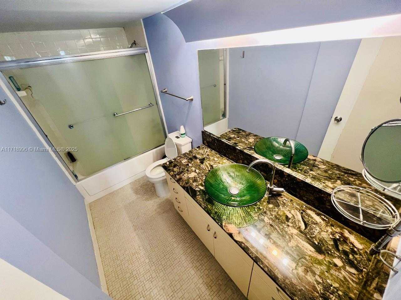Small Image of 900 BAY DR #411, Miami Beach Number 8