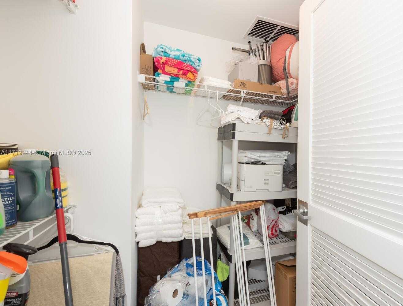 Small Image of 3250 NORTH EAST 1ST AVE #905, Miami Number 19