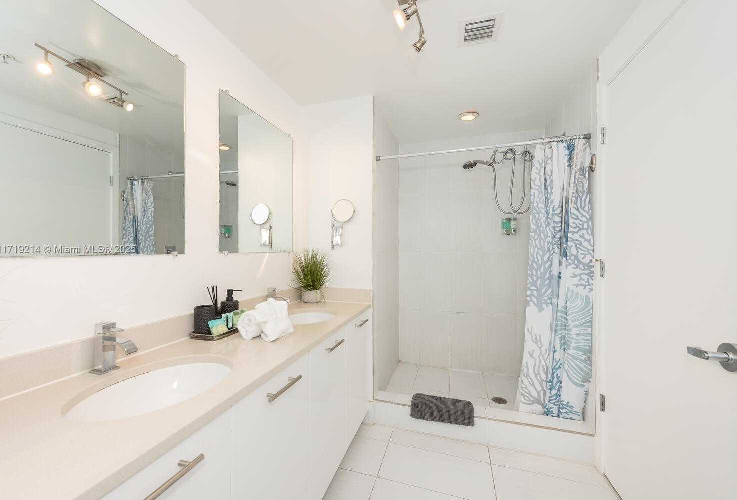 Small Image of 3250 NORTH EAST 1ST AVE #905, Miami Number 21