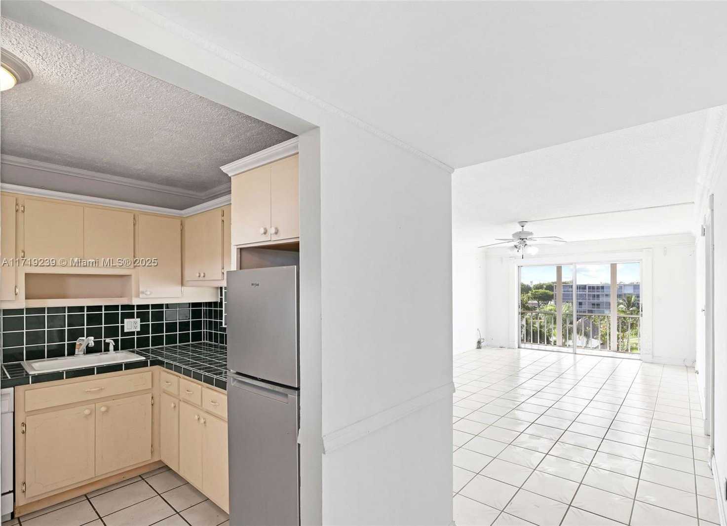 Small Image of 4650 WASHINGTON ST #504, Hollywood Number 2