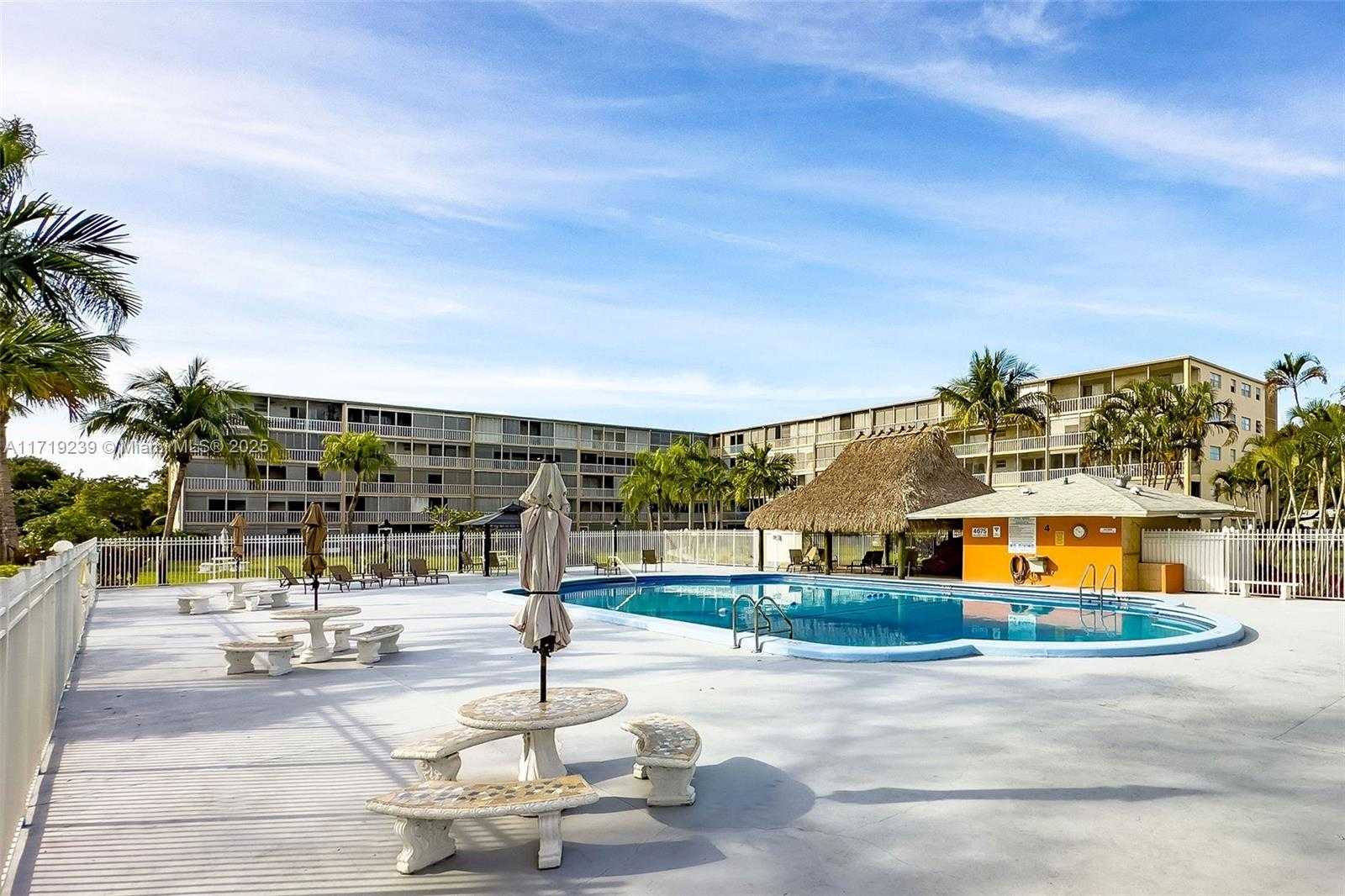 Small Image of 4650 WASHINGTON ST #504, Hollywood Number 31