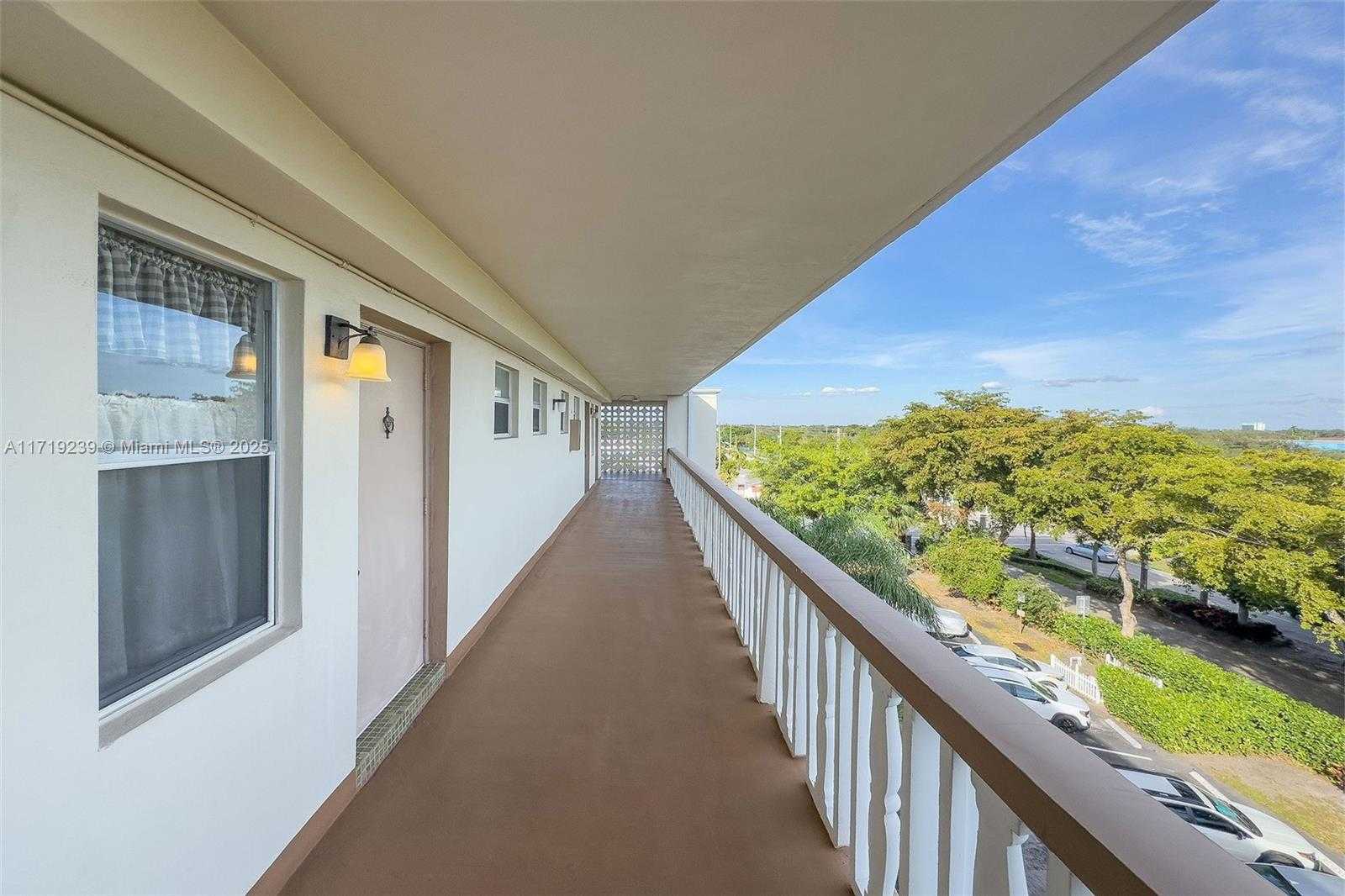 Small Image of 4650 WASHINGTON ST #504, Hollywood Number 33