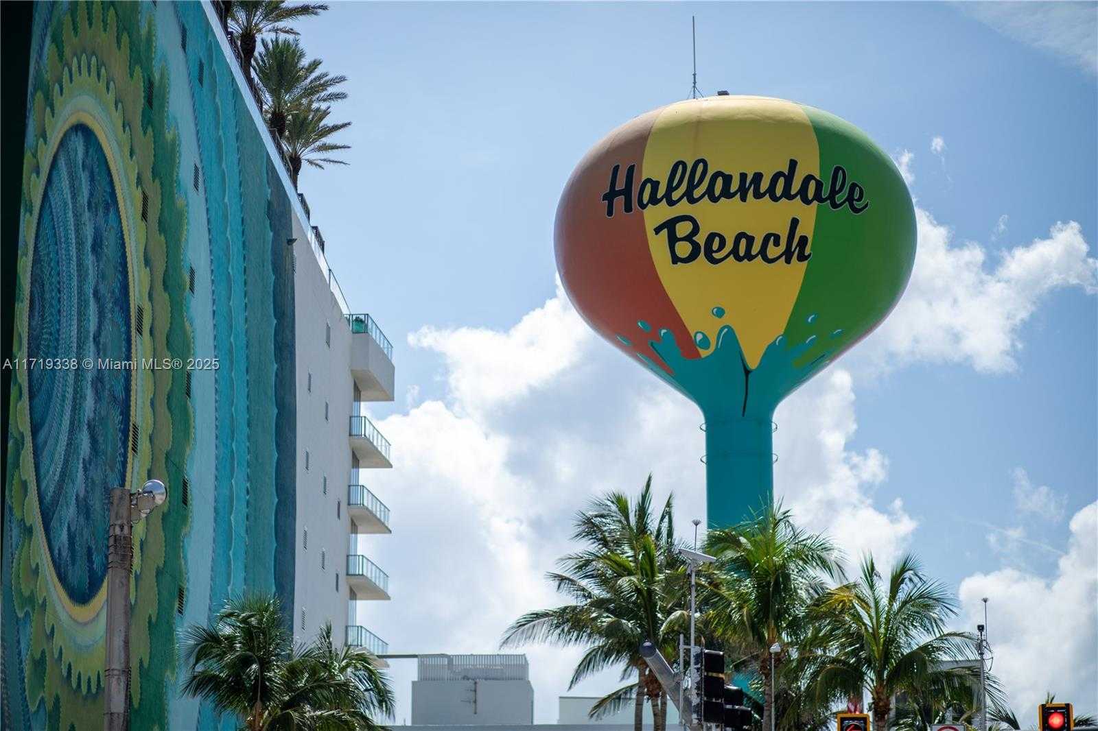 Small Image of 800 PARKVIEW DR #512, Hallandale Beach Number 2
