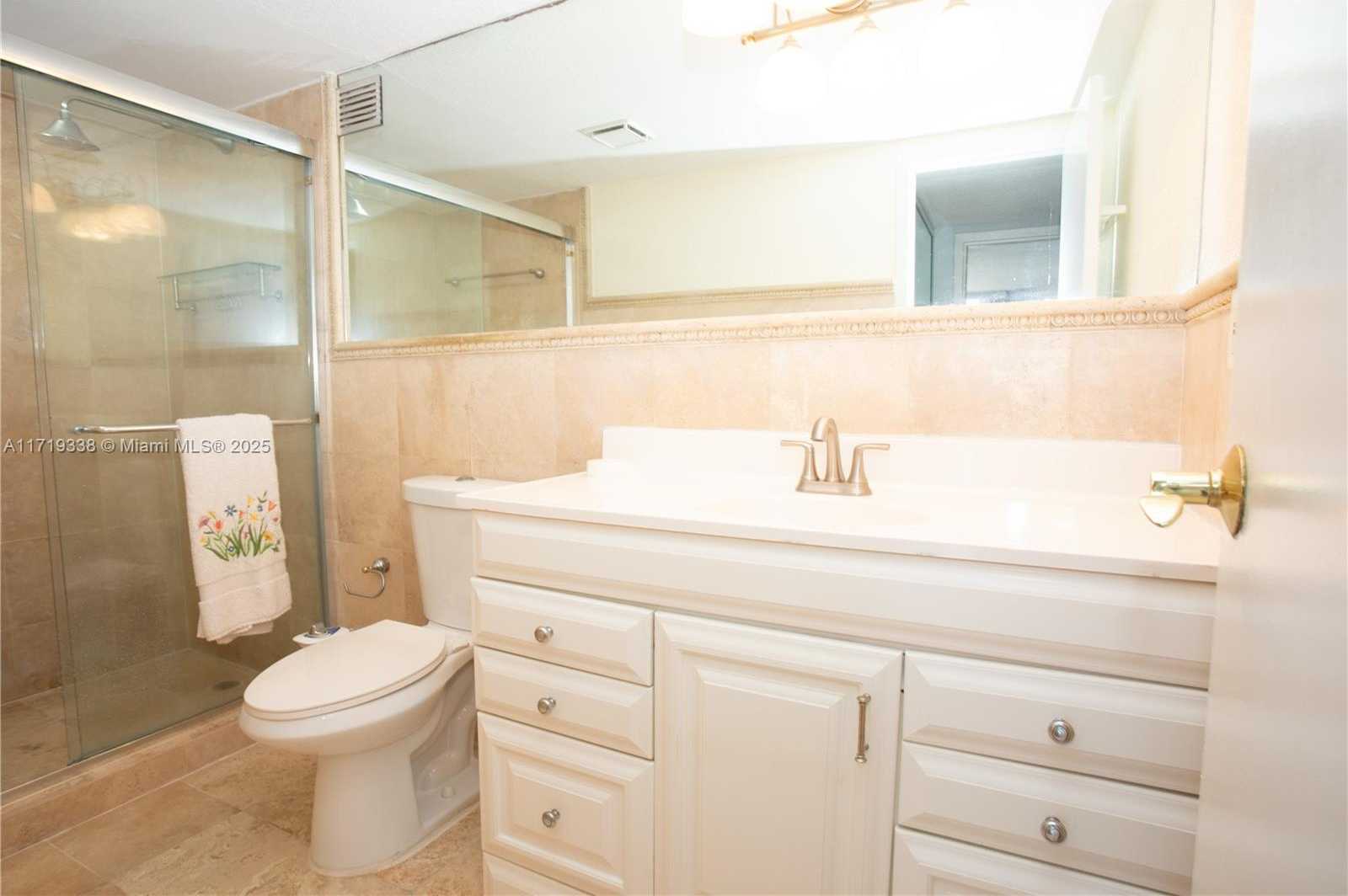 Small Image of 800 PARKVIEW DR #512, Hallandale Beach Number 8