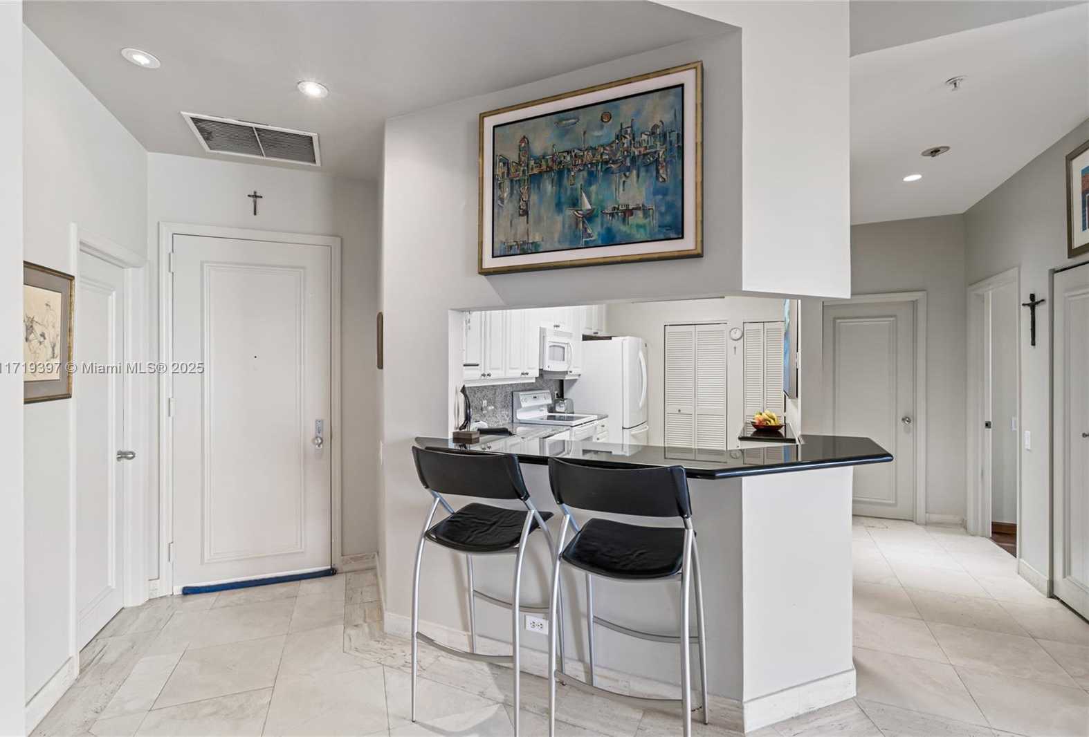 Small Image of 888 Brickell Key Dr, Miami, FL 33131, USA Number 23