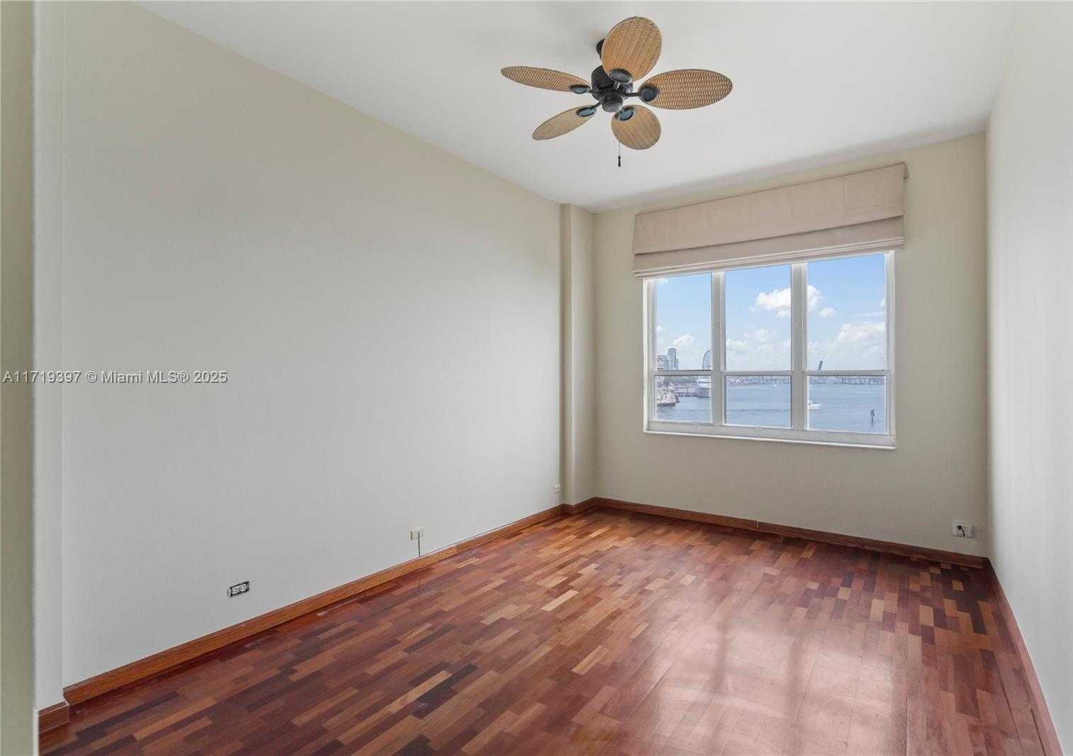 Small Image of 888 Brickell Key Dr, Miami, FL 33131, USA Number 35