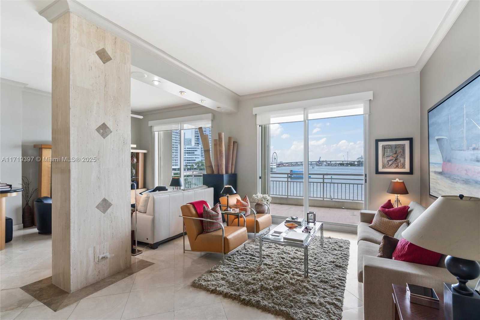 Small Image of 888 Brickell Key Dr, Miami, FL 33131, USA Number 4