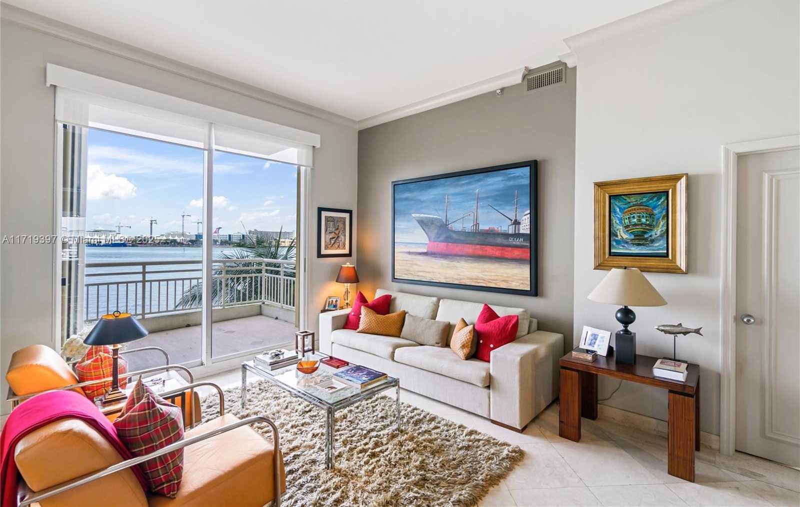 Small Image of 888 Brickell Key Dr, Miami, FL 33131, USA Number 7