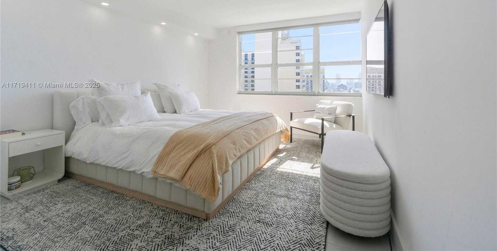 Small Image of 100 LINCOLN RD #1411, Miami Beach Number 14
